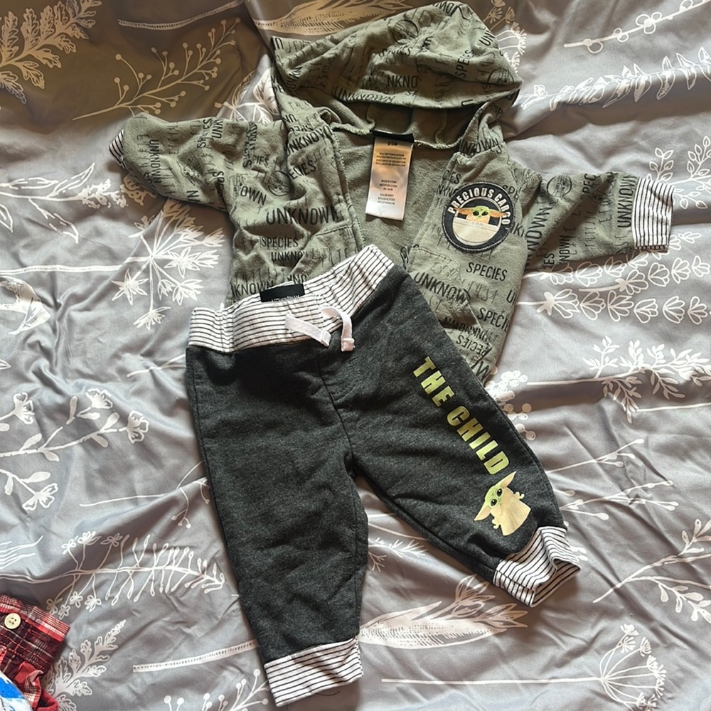 Baby boy Star Wars jacket and sweatpants set, smoke free home!